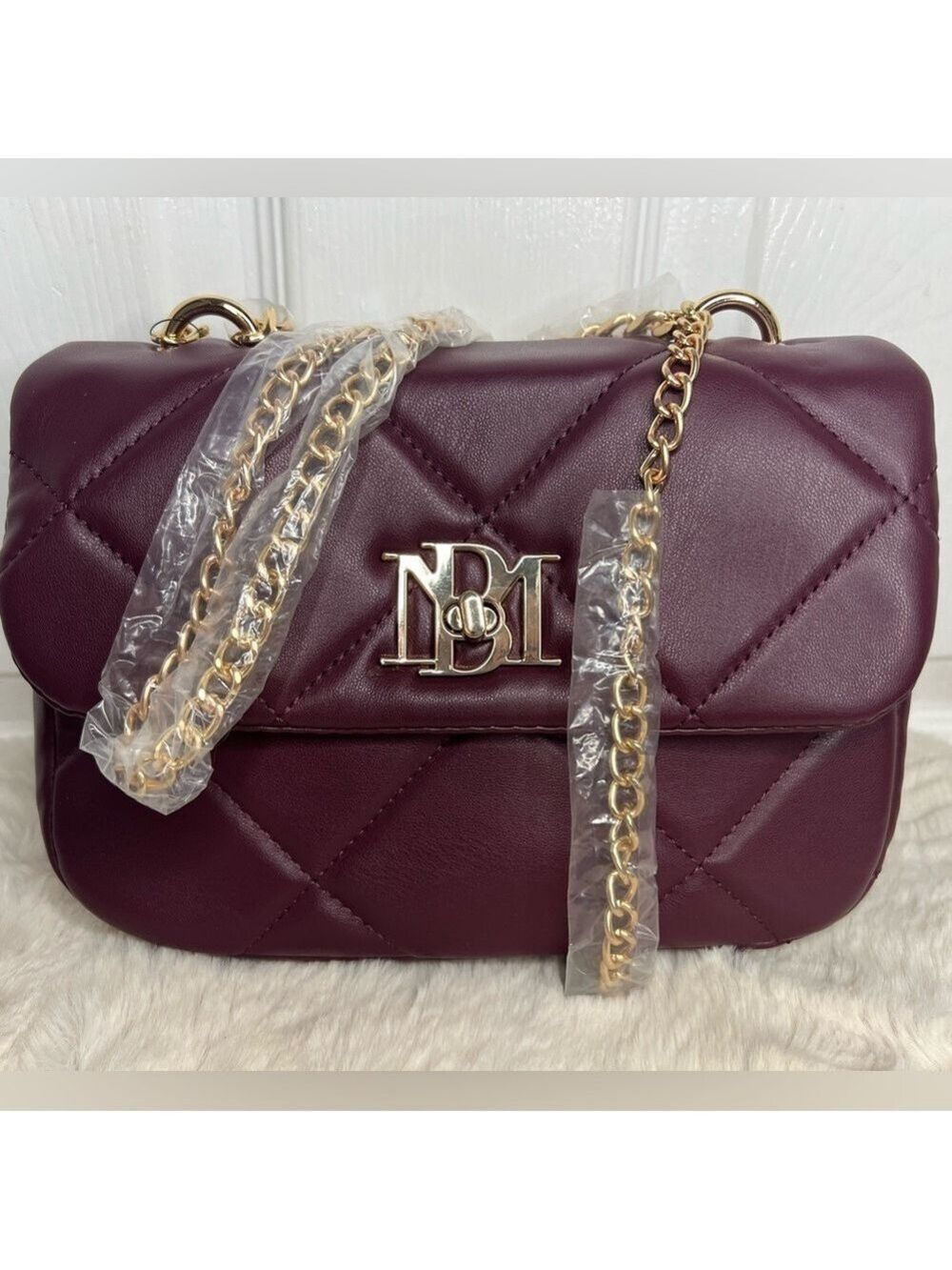BADGLEY MISCHKA SMALL CHAIN CROSSBODY BAG WITH BIG DIAMOND QUILTING PLUM